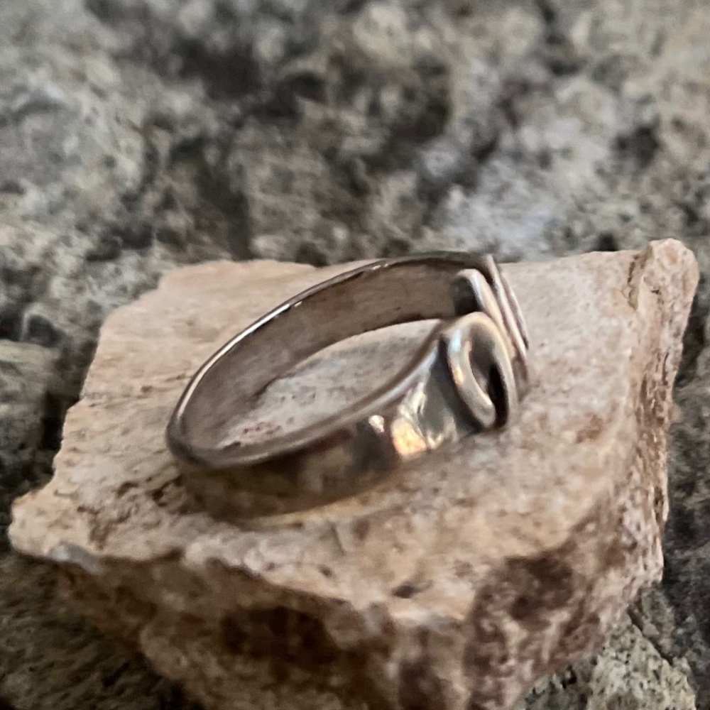 Dove Peace Handcrafted Sterling Silver Ring - Picture 5 of 8